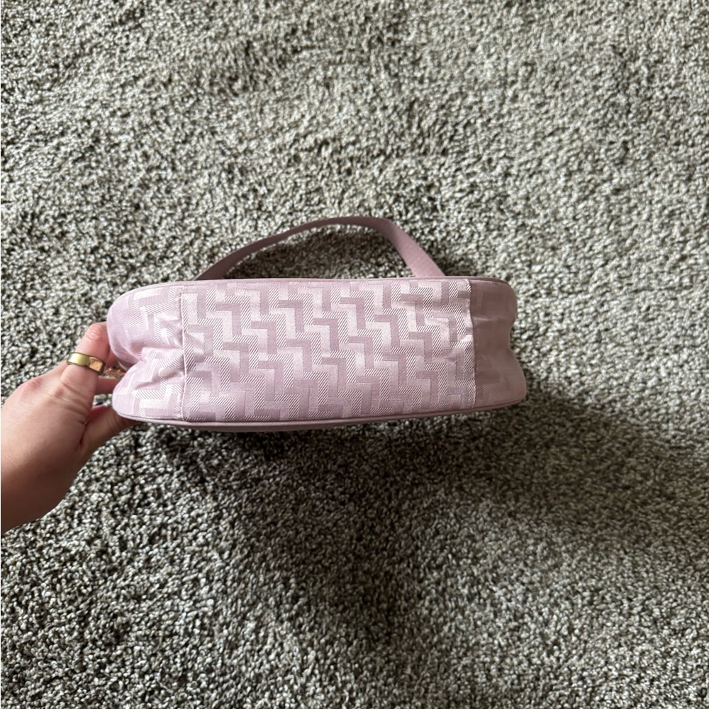 Lululemon Purse 3L - Picture 2 of 3